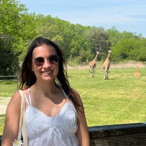 Meet your Posher, Dana